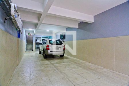 Casa à venda com 250m², 4 quartos e 6 vagas Casa à venda com 250m², 4 quartos e 6 vagasGaragem