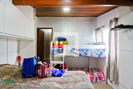 Casa à venda com 250m², 4 quartos e 6 vagas Casa à venda com 250m², 4 quartos e 6 vagasEdícula - Quarto 2