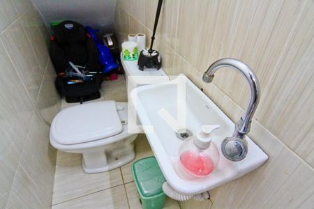 Casa à venda com 250m², 4 quartos e 6 vagas Casa à venda com 250m², 4 quartos e 6 vagasGaragem - Banheiro