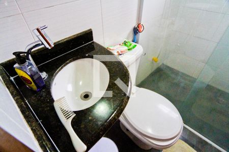 Casa à venda com 250m², 4 quartos e 6 vagas Casa à venda com 250m², 4 quartos e 6 vagasEdícula - Banheiro