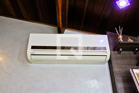 Casa à venda com 250m², 4 quartos e 6 vagas Casa à venda com 250m², 4 quartos e 6 vagasEdícula