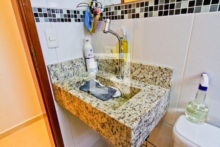 Casa à venda com 250m², 4 quartos e 6 vagas Casa à venda com 250m², 4 quartos e 6 vagasBanheiro