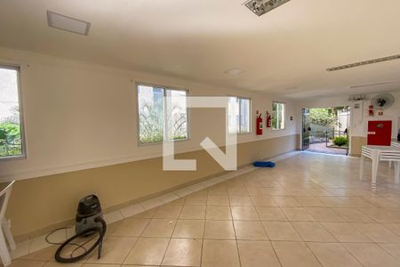 Apartamento à venda com 47m², 2 quartos e 1 vaga Apartamento à venda com 47m², 2 quartos e 1 vagaÁrea comum - Salão de festas