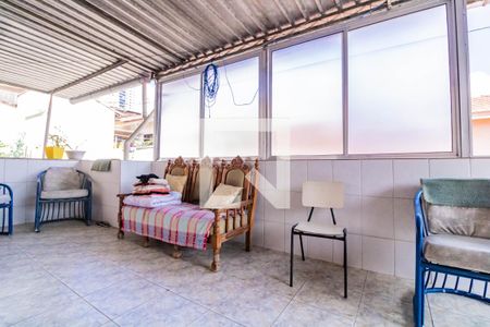 Casa à venda com 288m², 2 quartos e 5 vagas Casa à venda com 288m², 2 quartos e 5 vagasSalão