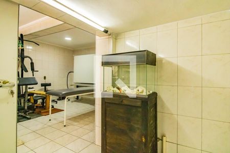 Casa à venda com 288m², 2 quartos e 5 vagas Casa à venda com 288m², 2 quartos e 5 vagasLavabo Garagem