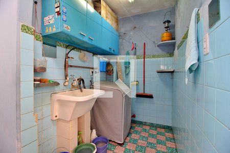 Casa à venda com 180m², 2 quartos e 1 vagaÁrea de Serviço