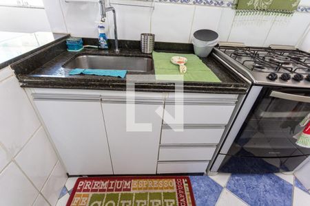 Apartamento à venda com 258m², 4 quartos e 2 vagas Apartamento à venda com 258m², 4 quartos e 2 vagasArmário da Cozinha 2