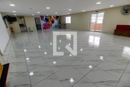 Apartamento para alugar com 49m², 2 quartos e 1 vaga Apartamento para alugar com 49m², 2 quartos e 1 vagaÁrea comum - Salão de festas