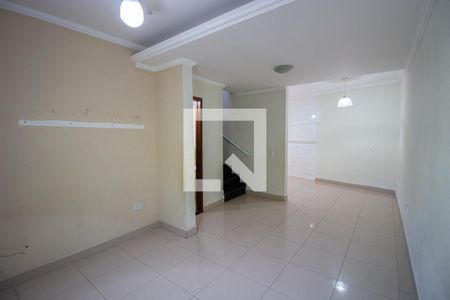 Sala de casa de condomínio para alugar com 2 quartos, 69m² em Cidade Líder, São Paulo