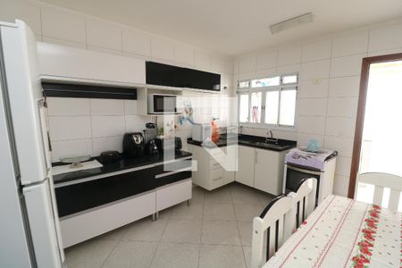 Casa à venda com 101m², 3 quartos e 2 vagasCozinha