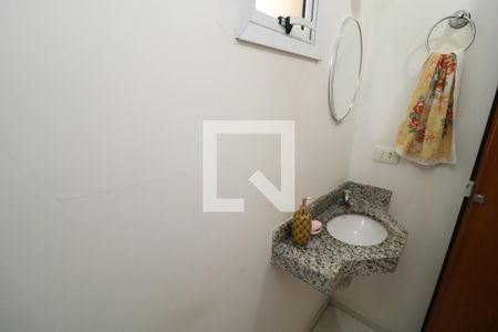 Casa à venda com 101m², 3 quartos e 2 vagasLavabo