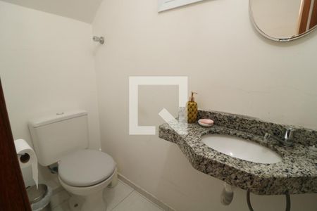 Casa à venda com 101m², 3 quartos e 2 vagasLavabo