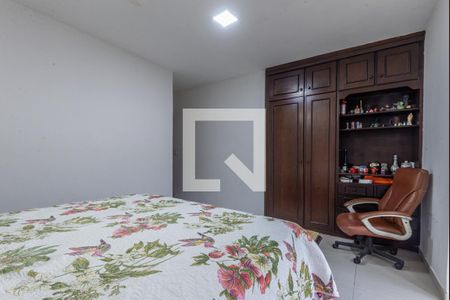 Casa de condomínio à venda com 650m², 5 quartos e 4 vagas Casa de condomínio à venda com 650m², 5 quartos e 4 vagasQuarto 4 - Suíte