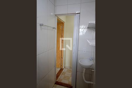 Banheiro de casa para alugar com 1 quarto, 40m² em Vila Morse, São Paulo