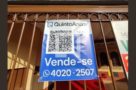 Casa à venda com 210m², 3 quartos e 2 vagas Casa à venda com 210m², 3 quartos e 2 vagasPlaca