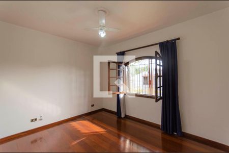 Casa à venda com 210m², 3 quartos e 2 vagas Casa à venda com 210m², 3 quartos e 2 vagasSuíte