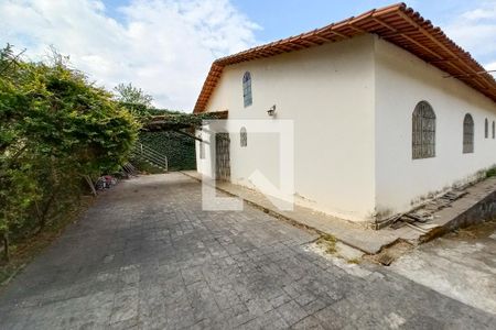 Casa à venda com 262m², 4 quartos e 6 vagasQuintal