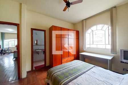 Casa à venda com 262m², 4 quartos e 6 vagasQuarto 3 - Suíte