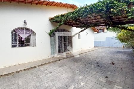 Casa à venda com 262m², 4 quartos e 6 vagasQuintal