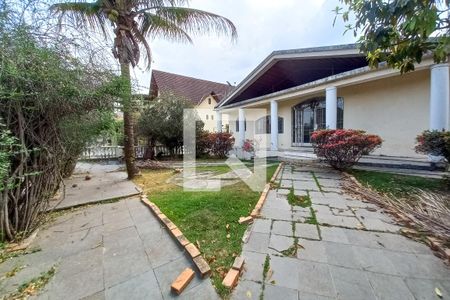 Casa à venda com 262m², 4 quartos e 6 vagasJardim