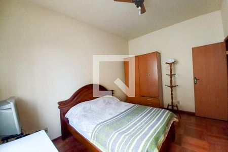 Casa à venda com 262m², 4 quartos e 6 vagasQuarto 3 - Suíte