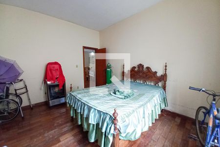 Casa à venda com 262m², 4 quartos e 6 vagasQuarto 2