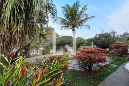 Casa à venda com 262m², 4 quartos e 6 vagasJardim