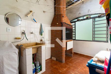 Casa à venda com 205m², 5 quartos e 2 vagas Casa à venda com 205m², 5 quartos e 2 vagasÁrea de Serviço 2