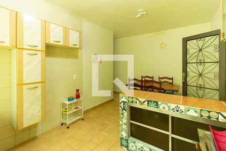 Casa à venda com 205m², 5 quartos e 2 vagas Casa à venda com 205m², 5 quartos e 2 vagasCozinha 1