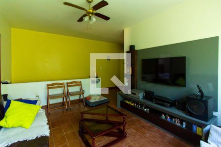 Casa à venda com 205m², 5 quartos e 2 vagas Casa à venda com 205m², 5 quartos e 2 vagasSala 2