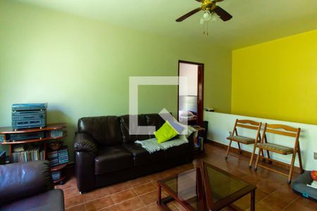 Casa à venda com 205m², 5 quartos e 2 vagas Casa à venda com 205m², 5 quartos e 2 vagasSala 2