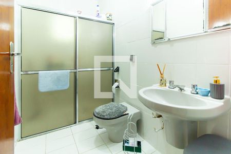 Casa à venda com 205m², 5 quartos e 2 vagas Casa à venda com 205m², 5 quartos e 2 vagasBanheiro 2