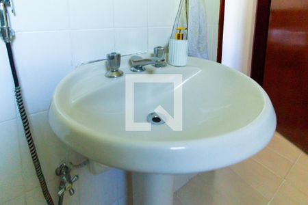 Casa à venda com 205m², 5 quartos e 2 vagas Casa à venda com 205m², 5 quartos e 2 vagasBanheiro da Suíte