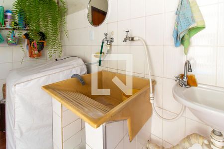 Casa à venda com 205m², 5 quartos e 2 vagas Casa à venda com 205m², 5 quartos e 2 vagasÁrea de Serviço 2