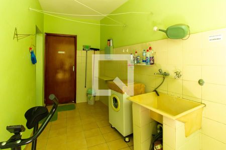 Casa à venda com 205m², 5 quartos e 2 vagas Casa à venda com 205m², 5 quartos e 2 vagasÁrea de Serviço 1