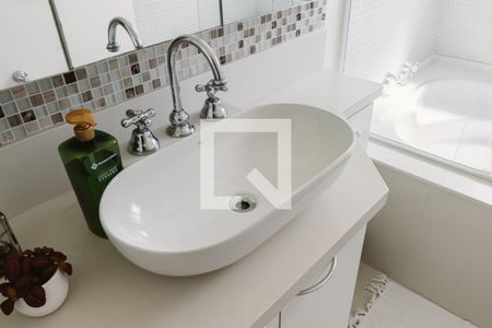 Casa à venda com 350m², 3 quartos e 6 vagasBanheiro 1 Pia