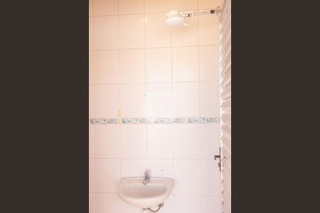 Casa à venda com 366m², 4 quartos e 2 vagas Casa à venda com 366m², 4 quartos e 2 vagasBanheiro de Serviço