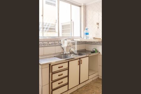 Casa à venda com 366m², 4 quartos e 2 vagas Casa à venda com 366m², 4 quartos e 2 vagasCozinha