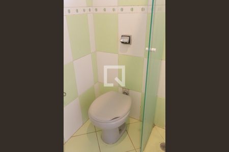 Casa à venda com 366m², 4 quartos e 2 vagas Casa à venda com 366m², 4 quartos e 2 vagasBanheiro da Suíte 2