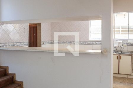 Casa à venda com 366m², 4 quartos e 2 vagas Casa à venda com 366m², 4 quartos e 2 vagasCopa