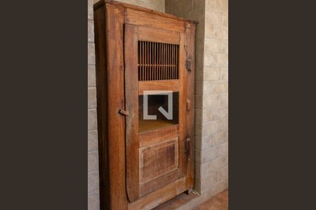 Casa à venda com 366m², 4 quartos e 2 vagas Casa à venda com 366m², 4 quartos e 2 vagasCozinha