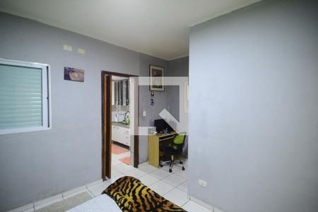 Casa à venda com 270m², 3 quartos e 2 vagasSuíte Casa 2