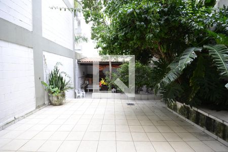 Casa à venda com 270m², 3 quartos e 2 vagasQuintal