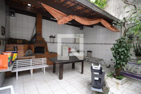 Casa à venda com 270m², 3 quartos e 2 vagasChurrasqueira