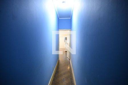 Casa à venda com 270m², 3 quartos e 2 vagasCorredor