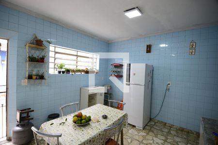Casa à venda com 270m², 3 quartos e 2 vagasCozinha