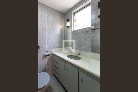 Apartamento à venda com 248m², 4 quartos e 4 vagas Apartamento à venda com 248m², 4 quartos e 4 vagasBanheiro da Suíte