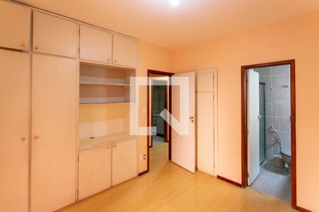 Apartamento à venda com 248m², 4 quartos e 4 vagas Apartamento à venda com 248m², 4 quartos e 4 vagasQuarto Suíte