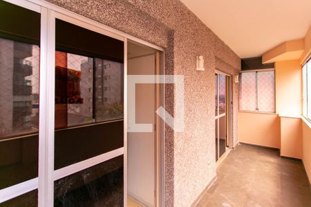 Apartamento à venda com 248m², 4 quartos e 4 vagas Apartamento à venda com 248m², 4 quartos e 4 vagasVaranda