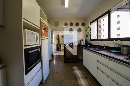 Apartamento à venda com 226m², 4 quartos e 4 vagasCozinha